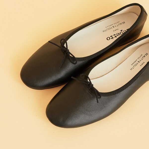 【別注】＜ｒｅｐｅｔｔｏ（レペット）＞∴ＭＡＮＯＮマノンレザーバレエシューズо