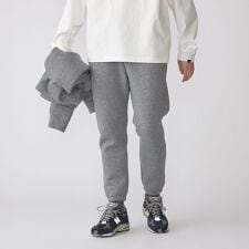 *SHIPS: BULKY AIR ワンポイント ロゴ ジョガー パンツ (セットアップ対応)