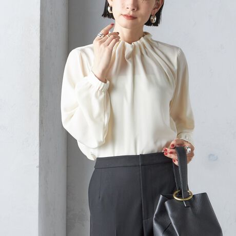 手洗い可能〉ネック ギャザー ソリッド 起毛 サテン ブラウス 