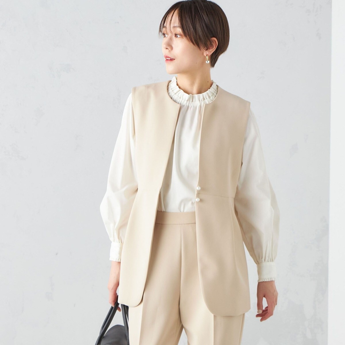 【SHIPS】 <手洗い可能＞ダブルクロス ペプラムジレ ベスト 手洗い可能〉ダブル クロス ペプラム ジレ | シップス(SHIPS) | マルイ