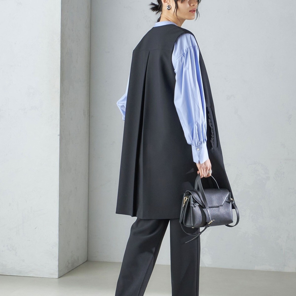 SHIPS for women / シップスウィメン 【SHIPS別注】kaene:〈洗濯機可能〉ハイストレッチ ダンボール フリル ジレ SHIPS別注】kaene:〈洗濯機可能〉ハイストレッチ ダンボール