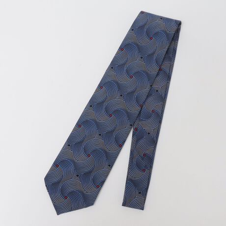 [^ԁF118270101]Stefano cau(Xet@mEJE)SHIPSʒvglN^CyfUCzV[Y̓Xet@mJE̎A[JCuubNACfBAoeBbNȂǂ𒆐Sɑ̃p^[ZNgAA[JCuɂ͂ȂJ[O̗v]sIȗvf̋CibvɁBBe[W̃vgp^[甲AVɃfUC쐬AqCC[Wvg͔ɓIŁA_Gȃp^[͓ɃBe[WtB[Ő{ɎdオĂ܂BGȃvgp^[Čł̂Xet@mEJĚolƎ͂̍f܂ByX^COzñX[cVcȂǃVvȃACeɉfvg^CByStefano cauz(Xet@mEJE)C^A@ێYƂ̐nAR̒nŁANꗬuh̃lN^C̃eLX^C肪ĂhXE͎̎ҁAR܂AR炿́uStefano cau(Xet@mEJE)vB25NԁAE҂ɂĔ|ꂽoA2008NĎg̖uh𗧂グ܂ByӎzipׂɁAAeV^OEl[KmF̏Ap͂舵Bi͂܂炷ɔz炨oBԂ̂܂܂ɂ܂Ƃ̌ƂȂ܂Buݎv́A匕̗ɂ鎅̂ƂŁAlN^CԍہA̎Ƃŗ͂𕪎UADƃlN^Ĉ̐n̔jh܂Bɓ荞ł邱Ƃ܂BBBeɂ̓p\REX}[gtHȂǂ̉{ɂāAۂ̐FƈقȂČꍇ܂Bi̐F͏iP̂ŎBe摜QƂB摜̏i̓TvłBۂ̏iƎdlAHATCY኱قȂꍇ܂B