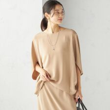 シップス(SHIPS)の〈接触冷感 / 手洗い可能〉アセテート混 バック サテン ドルマン ブラウス