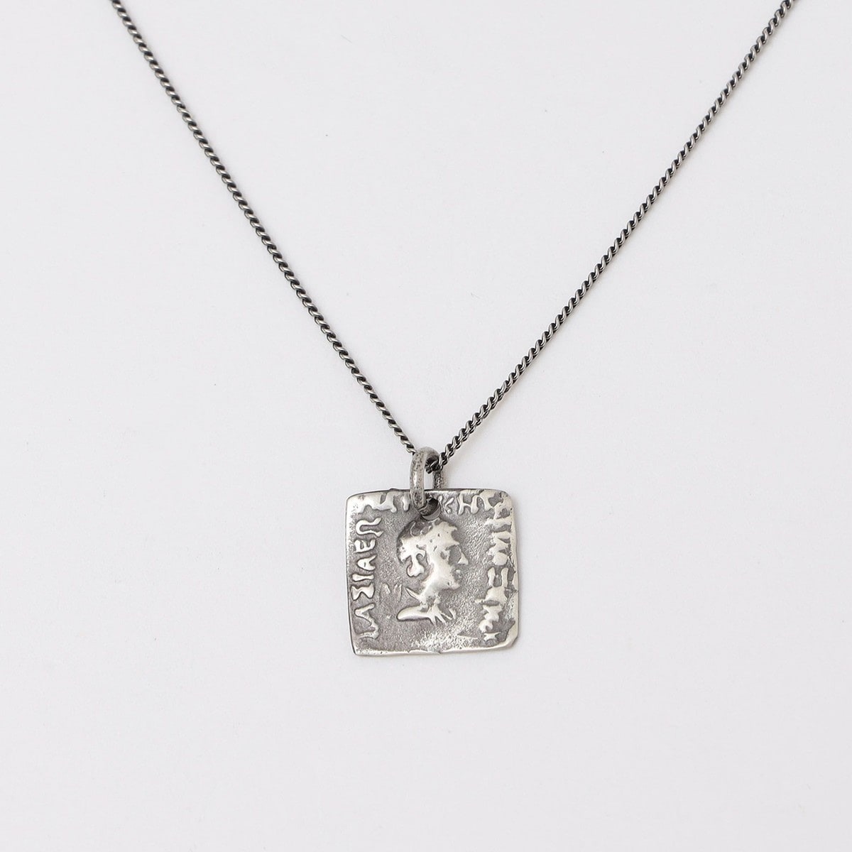 [}C]SHIPS: VICTORIA COIN NECKLACE/VbvXiSHIPSj Vo[