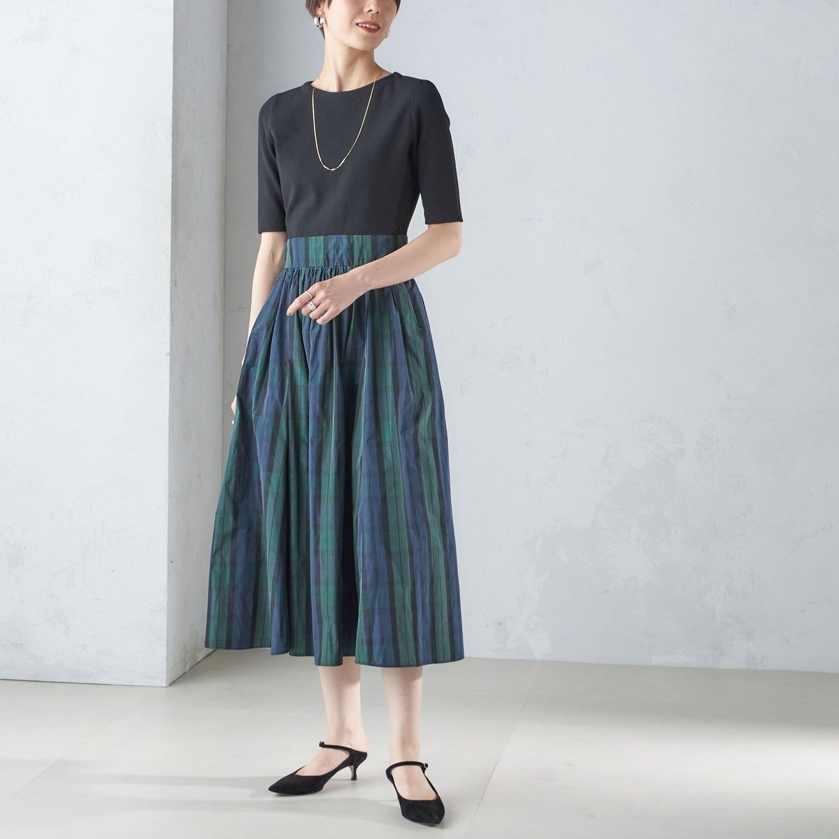 【美品】〈手洗い可能〉タフタ コンビ ニット パフスリーブ ワンピース　ネイビー 手洗い可能〉タフタ コンビ ニット パフスリーブ ワンピース