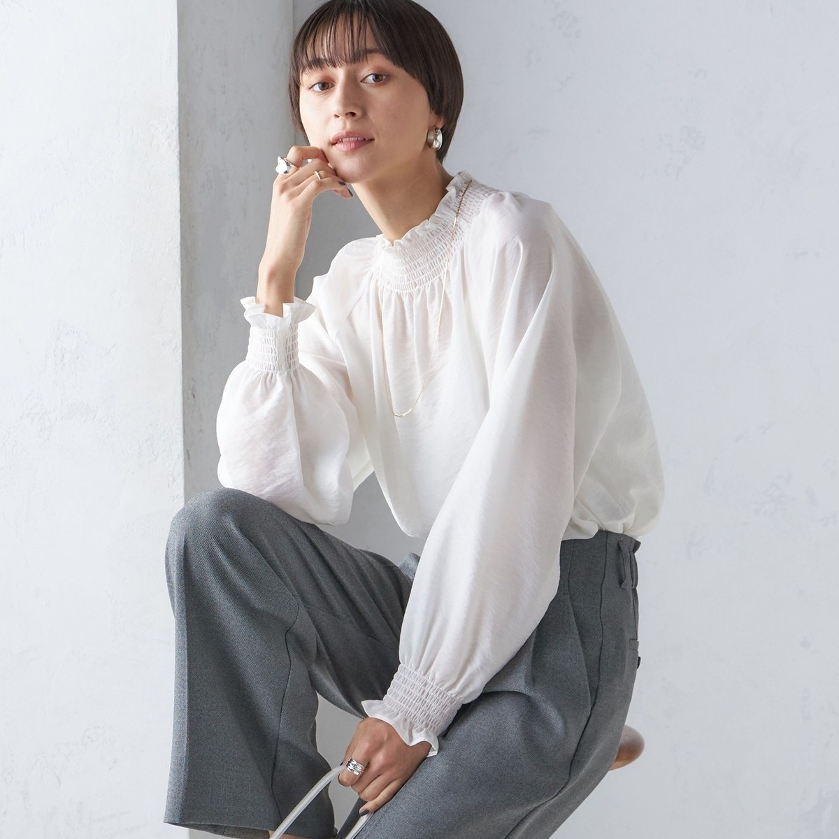 2025ss【SHIPS別注】Nell:〈手洗い可能〉リボン タイ ブラウス SHIPS別注】Nell:〈手洗い可能〉リボン タイ ブラウス｜ SHIPS