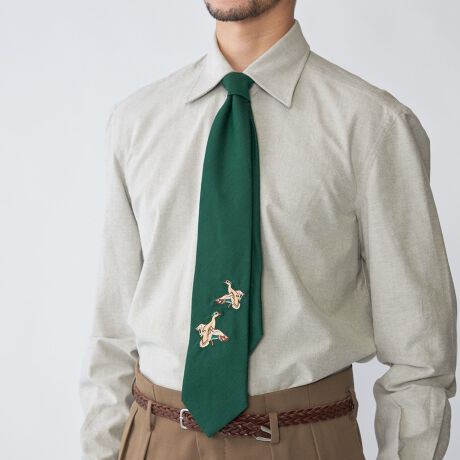 [^ԁF118280394]Stefano Cau(Xet@m JE)̃E[/VNfނɃGuC_[{ Aj}̃lN^CV[YƎ̍ʒWJXet@mEJEłAV[Y͂ɓʂȃX^C̃lN^C쐻Ă܂BSHIPS̊Sʒň˗Be[W^CAz啿̃p^[̎hJ͑ł͎ɓ邱ƂłȂAʂȃlN^CƂȂ܂ByfޓEfUCzE[/VNnɓIȒ̎hJ{lN^CByX^COzcC[htlnȂǂ̃WPbgƂ̑́񌳂؂₩ɉoĂACeŃJg[TCh͋̕C̃X[cWPbgƂ̃R[fBl[gɂ߂łByStefano Cauz (Xet@m JE)lN^CE̋S˂ƕ]fUCi[Stefano Cau(Xet@m JE)BC^A@ێYƂ̐nRŁANꗬuh̃lN^C̃eLX^C肪ĂhXE͎̎ҁBR܂AR炿Stefano Cau(Xet@m JE)B25NԁAVN̐nƌĂ΂C^ÃRAhAj[[NȂǂŐE҂ɂĔ|ꂽoA2008NĎg̖uh𗧂グ܂BGKgłASnɂSʂōĩlN^C𔭐MĂ܂Byӎzi͂܂炷ɔz炨oBԂ̂܂܂ɂ܂Ƃ̌ƂȂ܂Buݎv́A匕̗ɂ鎅̂ƂŁAlN^CԍہA̎Ƃŗ͂𕪎UADƃlN^Ĉ̐n̔jh܂Bɓ荞ł邱Ƃ܂BBipׂɁAAeV^OEl[KmF̏Ap͂舵BBeɂ̓p\REX}[gtHȂǂ̉{ɂāAۂ̐FƈقȂČꍇ܂B@i̐F͏iP̂ŎBe摜QƂB摜̏i̓TvłB@ۂ̏iƎdlAHATCY኱قȂꍇ܂B