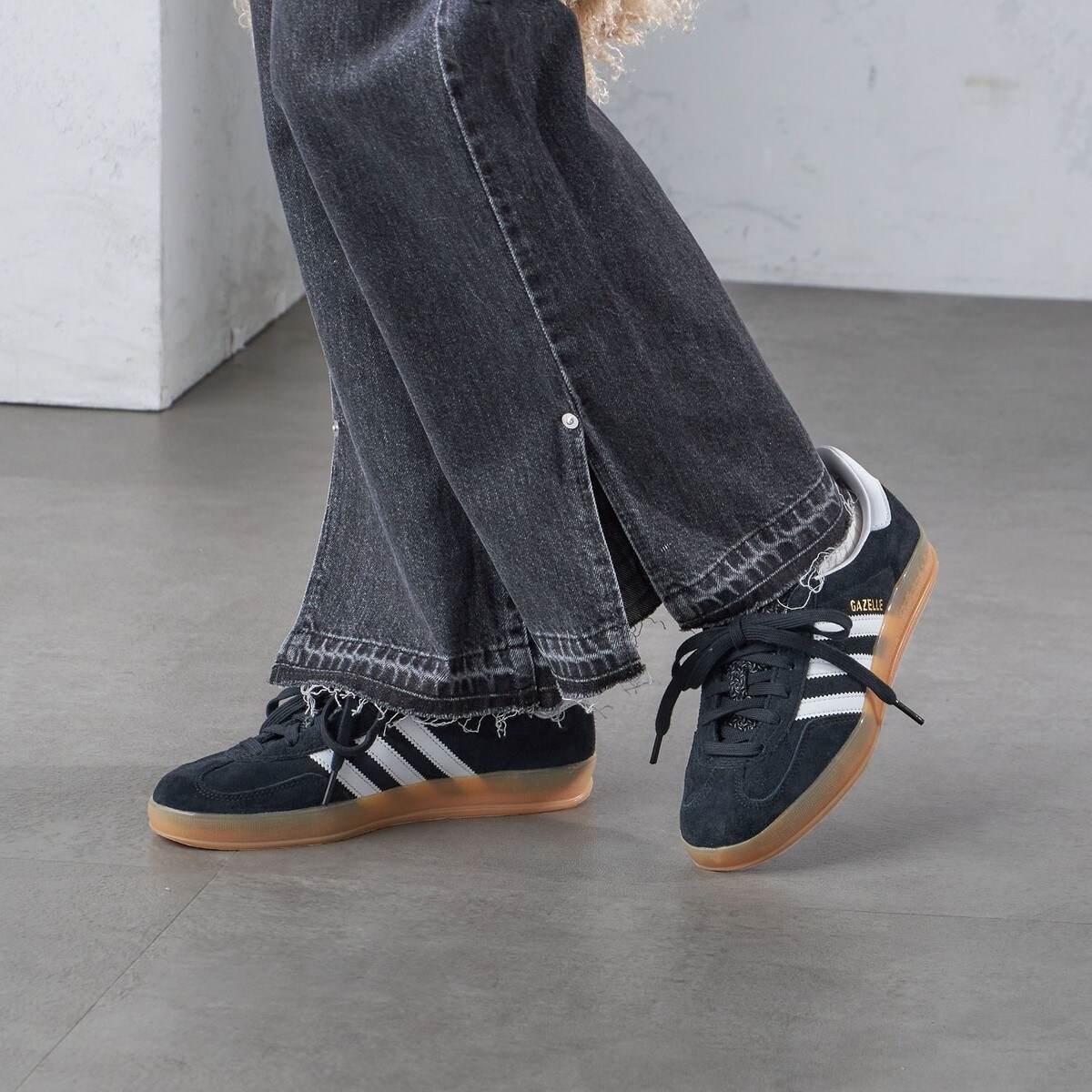 adidas:GAZELLE INDOOR（ブラック） | シップス(SHIPS) | マルイ