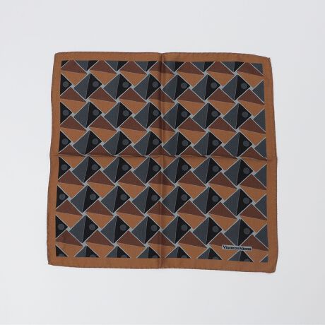 [^ԁF118380114]Vincenzo MiozzãWIgbNvg JV~ VN XJ[tyfޓzJV~ɃVNa㎿ȑfނgpBJV~Ȃł͂̑@ׂȂ炩ƁAVŇ򊴂܂OWA[ȕ͂łByfUCEX^COzWIgbNvgiȃXJ[tBT߂ɃtW{ĂAy₩ȃrWAɎdオĂ܂BZbgAbvhXX^CɎ΁Awꂽ܂ByVincenzo Miozzaz(BZcHE~Ibc@)C^Ak̃RΎӂ_ƂlN^CAXJ[t̃vgn𐶎Yt@Ng[uhVincenzo Miozzãuhl[͑nƎ҂̖OɗR܂B̃fUCAp^[͍ۓIȃe[[Auhɑ傢ɕ]܂B̐߂Aނ̍rWlXɑ΂鐽Ȏp͐ֈڂς܂BƂĂŏdvȃrWlXXg[ς˂܂Bނ̃A[JCu͔ɗǂۂAV͔ނ̔IZXpĂƂł傤BꂽX͗A1980N̏Iɔނ̃X^CƓ悤ȖfIŔJv։B܂ByӎzipׂɁAAeV^OEl[KmF̏Ap͂舵BBeɂ̓p\REX}[gtHȂǂ̉{ɂāAۂ̐FƈقȂČꍇ܂Bi̐F͏iP̂ŎBe摜QƂB摜̏i̓TvłBۂ̏iƎdlAHATCY኱قȂꍇ܂B