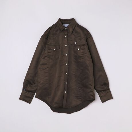 [^ԁF111140889]AJ̘V܃[J[AROCKMOUNT̃EGX^VcEGX^̃fBe[ɃtFCNXEF[h(|GXe)gݍ킹VNȃfUCłBEGX^VcL̐؂ւAЂ`̃{^V[vȃANZgɁBnL̐[FʂIŁAR[fBl[gɏH~炵YĂ܂ByROCKMOUNTz(bN}EgjAJ̓RhBfo[1946NnƂ̘V܃uhB IȏɓnăEGX^Vc葱Ă㖼IuhŁAVGbgȂǉǂςʃfUC葱AłAJ암̃JE{[C𒆐SɈꑱĂV܃uhłByӎzipׂɁAAeV^OEl[KmF̏Ap͂舵BBeɂ̓p\REX}[gtHȂǂ̉{ɂāAۂ̐FƈقȂČꍇ܂B@i̐F͏iP̂ŎBe摜QƂB