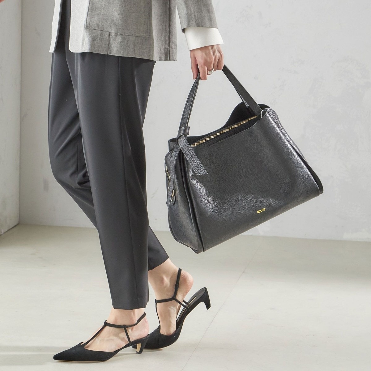 Milos パーテーショントート A4 ブラック セール 40%OFF】Milos:パーテーショントート A4◇(504688899