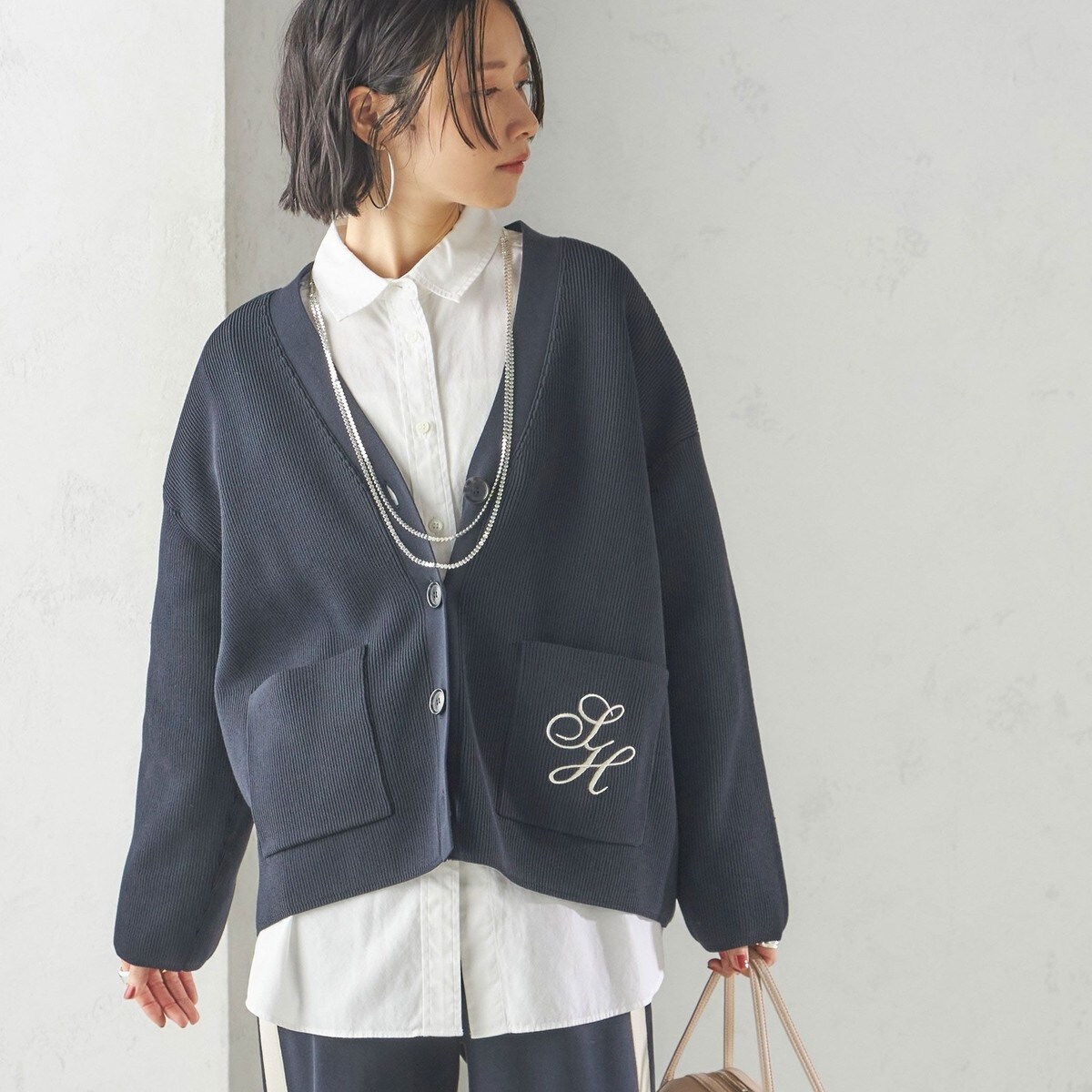 カーディガン 「手洗い可能」ワンポイント 刺繍 Vネック カーディガン レディース 手洗い可能〉ワンポイント 刺繍 Vネック カーディガン