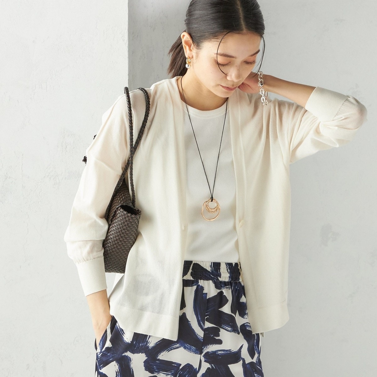 手洗い可能〉ワンポイント 刺繍 Vネック カーディガン | シップス