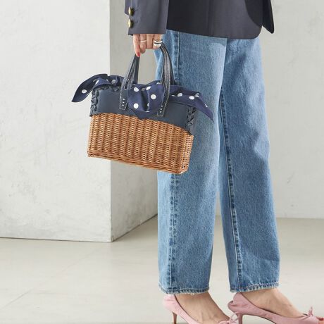 [^ԁF310012804]\25SS\u50th ANNIVERSARY ITEMv50NLOAXyVȕʒACepӂ܂B50NLOāAʂɍĂSHIPSʒiB25SSṼ^obÕU[ASHIPS炵lCr[J[ɕʒ܂BוȂ悤Ƀhbg̖ډBpXJ[ttAJ[ƋSHIPS WOMENSɌȂt`̃GbZXYłɓȂobOłBtXJ[t̃TCYXybN͉LƂȂ܂B35cm~35cm₢킹iԁF310-01-2804yA VACATIONziA@P[VjuA @P[VvUNITED ARROWŠANZT[oC[ł鐁юɂobOuh2018NH~X^[gBɂƂĎg肪ǂ@\TCYȂAU؂ƃfBe[gďIɃobOdグĂ܂Bn̐Eli{̃NIeB[́AmfUC悤ȖzȃACfBAiɎdグĂ܂BBeɂ菤i̐FقȂČꍇ܂BîF́AB摜QlɂĂBipׂɁAAeV^OKmF̏Ap͂舵B摜̏i̓TvłB ۂ̏iƎdlAHATCY኱قȂꍇ܂B