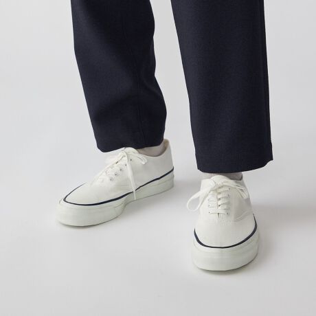 [^ԁF115431320]u50th ANNIVERSARY ITEMv50NLOAXyVȕʒACepӂ܂B{uTOP SIDER(gbvTC_[)ṽLoXIbNXtH[hIVbvXɂăACr[}X^C\ŌȂfbLV[YBfUĆA70N̖،^͂߁Aq[pb`{bNXȂǂČANVbNȖ͂h点܂BuhœWJĂʒ͑YwǂłAVbvX͓{ɂĐBzCgƃlCr[2FWJŁAVvłȂ玞𒴂Ĉꑱ閼삪ĂђałByTOP SIDERzigbvTC_[jXy[gbvTC_[͐ẼfbLV[YuhƂăAJŒa܂BX͔Gꂽbg̍bifbLjŊȂ悤ɍꂽ@\CŁAXy[\[ƌĂ΂鉡ɍׂagɓꂽSAEg\[łBł̓t@bVƂĐlC̃Xj[J[EU[V[YuhƂĂ̒nʂXy[gbvTC_[͓Ă܂BAJ̊CRwZ▼厄ẘwBDŎgpȂǃAJł̒mx͔QŁAAJWŃ`FbNuḧłByӎzipׂɁAAeV^OEl[KmF̏Ap͂舵BBeɂ̓p\REX}[gtHȂǂ̉{ɂāAۂ̐FƈقȂČꍇ܂B@i̐F͏iP̂ŎBe摜QƂB摜̏i̓TvłB@ۂ̏iƎdlAHATCY኱قȂꍇ܂B{[gpׁ̈AAɔjꍇ܂B\߂B