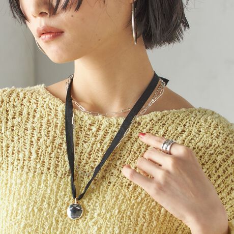 [^ԁF319200434]e[vƃ`F[Zbg̃fUCłB_gbvtւĒp\B܂_gbv͕\ƗŃVo[ƃS[hŃJ[Ⴄ߁ACR[fBl[gɍ킹ĕςĒ܂B₢킹iԁF319-20-0434yin moodz2018NɃX^[gB̎X́hCŁhlXȃX^Cyސl֌ẴuhBuAN[Yɍ킹îACevin mood̃ACeMIX邱ƂɂAAN[YłȂ؂̂X^CڎwĂ܂B悢ʊAghƃfUC̃VbN킹WG[BfUC̍̑啔uhňт邱ƂɂAߏȍ݌ɂ邱ƂȂA̓͂₷iтĂ܂BipׂɁAAeV^OKmF̏Ap͂舵B