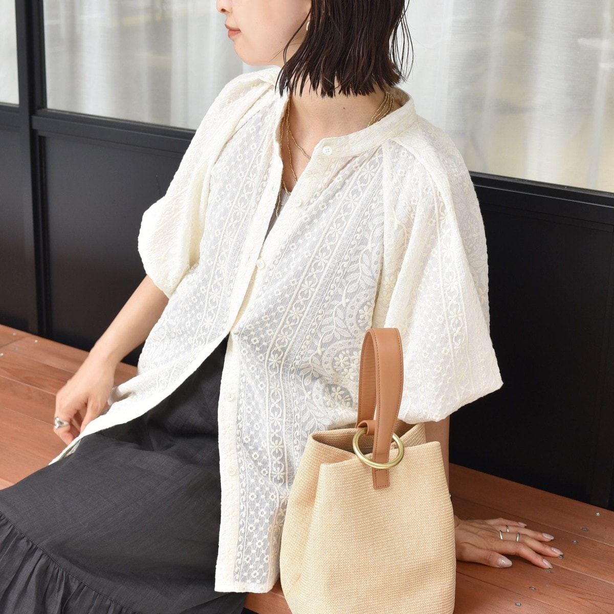 【美品】SHIPS　パール モチーフ ボウタイ ブラウス ネット販売店 SHIPS シップス パール モチーフ ボウタイ ブラウス