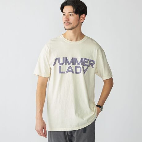 [^ԁF112170111]THE DAY ON THE BEACH֕ʒK[g_CvgTVcyfUCzbZ[ŴvgOʂɔzuBK[g_C̐F悤ȃJ[OBEACH߁Aނقǂɕ̏oĂꖇɎdオĂ܂Bvg̃J[ƃOtBbÑfUC̑gݍ킹SHIPS̃IWiƂȂĂ܂ByTHE DAY ON THE BEACHz(U fC I U r[`)uT[tE_vAuVvr[`Ctvuhe[}ƂATHE DAY ON THE BEACHBuhl[́AJtHjAŔg̃TCYオāARfBV̗ǂgTHE DAYiUEfCjhƌƂRĂ܂ByӎzY󋵂ɂX܂ɂĔ̔ꍇ܂BipׂɁAAeV^OEl[KmF̏Ap͂舵BBeɂ̓p\REX}[gtHȂǂ̉{ɂāAۂ̐FƈقȂČꍇ܂B@i̐F͏iP̂ŎBe摜QƂB摜̏i̓TvłB@ۂ̏iƎdlAHATCY኱قȂꍇ܂B