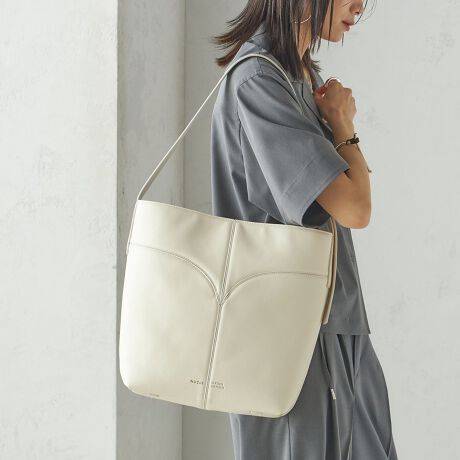 [^ԁF310041228]\25SS\A4TCY[dɂfC[ɂ߂̃obOA4TCY傫̎g̗ǂV_[obOBOʂ̋Ȑŏ_炩\plfUCƃT[Np[cgp`[2025SS NUCLẼVOl`[ƂȂĂAɂ͂ȂNUCLE̐EςoĂĂ܂B₢킹iԁF310-04-1228V[Y܂BNUCLE: FIOREiiԁF310-04-1226jNUCLE: KAYiiԁF310-04-1227jyNUCLEzikNj_炩Ƌ\obOĂkNBx̂fނpƁA_炩ȑfނۂ݂̂fUC̃RgXgyŗ~ƂC߂ĂBJWAX^Cɕi̗ǂANVJȃR[fBl[gɂ̓GbWACeĂBfނ̓AoN򉻂܂Bgp̗LɊւ炸AoN򉻂͐is܂BϗpN͐3~5NڈłB炩߂B̓ꏊ⍂ɂȂꏊł̕ۊǂ͔ĂBJ̐▀CɂÄߗނɐFڂ肷ꍇ܂̂ŁAWFߗނƂ̑gݍ킹͂ӂBBeɂ菤i̐FقȂČꍇ܂BîF́AB摜QlɂĂBipׂɁAAeV^OKmF̏Ap͂舵B摜̏i̓TvłB ۂ̏iƎdlAHATCY኱قȂꍇ܂B