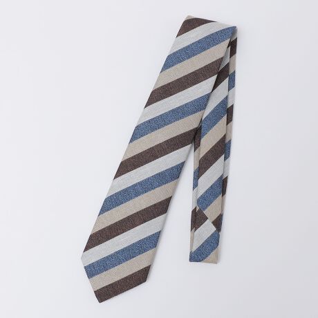 [^ԁF118214591]Errico Formicola RbgEVNEl̍afނgplN^CłByfޓ/fUCzN₩ȔzF̃XgCvڂlN^CłBl邱ƂŌy₩ȕ̂\ʊɎdオĂ܂BfނƕĂ炵V][oĂ܂BlN^Cʂ̖D킹̂܂D͎DŎdグĂ܂ByX^COzlVcRbgX[cȂǂ̉Ă炵fނ̃WPbgƂ̑悢łBWPbgX^CłȂAgsJE[⃂wȂǂ̉Ă炵fފ̃X[cɂ߂łByErrico Formicolaz(GbREtH~R)GbREtH~R̗j͈ӊOɂVA2008NɃC^Ãi|ɒaVcuhłBuhƓ̃GbREtH~R̓C^Aw̃VcuhłLuigi Borrelli(CWE{b)Ȃǂɐguoς񂾐lłBł͈ꗬ̃VcuhƂȂGbREtH~ŔA݂ł̓ZNgVbvŒSɔ̔ĂA{łlC߂Ă܂BnhChgi|dẴuhByӎzuݎv́A匕̗ɂ鎅̂ƂŁAlN^CԍہA̎Ƃŗ͂𕪎UADƃlN^Ĉ̐n̔jh܂Bɓ荞ł邱Ƃ܂BBipׂɁAAeV^OEl[KmF̏Ap͂舵BBeɂ̓p\REX}[gtHȂǂ̉{ɂāAۂ̐FƈقȂČꍇ܂Bi̐F͏iP̂ŎBe摜QƂB摜̏i̓TvłBۂ̏iƎdlAHATCY኱قȂꍇ܂B