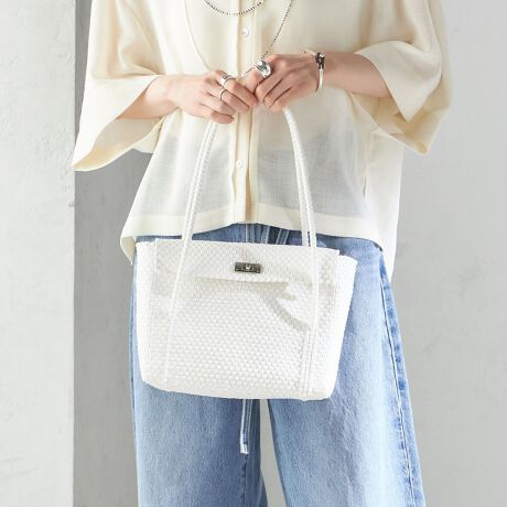 [^ԁF310041225]\25SS\SHIPSʒ̃JhobOItbvt̃fUCƃLbƂЂ˂|Cg̃JhobOBĂ炵₩ȃzCgƁAgh̃uEœWJBJhobOłLCڂȃfUCȂ̂ŁAJWAłȂAꂢ߂ȃX^CɂǂłBVbvX̕ʒdlłB₢킹iԁF310-04-1225yDiminutivoz(fB~keB[{)XyCŁu炵v̈ӖAJtȃfUCƃLVR̓`H|gݍ킹AIȃGbWvXALVRJhobOuhBRA_ChAȂǂ̗lXȃ`[tɂ͐Z̃bZ[W߂Ă܂Bnō]󂯂DElɂnhChŐYATCNłvX`bN̕RgpĂ邽ߐ􂢉AvpIłBnhCḧׁA̐iɂ͎኱̌덷܂B\߂B኱̐F̈ႢV~Aꂪ܂A͐i̓ƂĂBBeɂ菤i̐FقȂČꍇ܂BîF́AB摜QlɂĂBipׂɁAAeV^OKmF̏Ap͂舵B