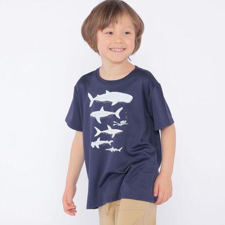 [^ԁF512312652]ND]ẴW[ɂ߂̋@\fނgpTVcANoIyfޓzڐG⊴Ƌz̋@\fނŁAĂłKȒSnłBɔGƁAT̑̂̐FςAT̖Ood|yꖇɎdグ܂yfUCztgvg̓T}ӂ1y[WC[WĂAԏ̃_Co[(l)ɁA傫ɏォWxCUAzzWUAAIUAVNUAmRMUׂ܂Bw̃vǵuFAN=DҁExҁvuFUN CLUB=yރNuvɂāA2̈Ӗ[ÂfUCł80A90cmTCŶ݌tBw̃vg͕ϐF܂BT̕񏇂͐ʂ␶nɂقȂA͈̍̔͂傫ׁApɂ񏇁E햼ςꍇ|ByX^CO/V[zVт⃌W[ȂǁAĂɊ􂷂邱ƊԈႢȂ{gXI΂AR[fBl[gɎ₷\TVcłIyΏۃJeS[Fgh[/TODDLERzyӎzipׂɁAAeV^OEl[KmF̏Ap͂舵BBeɂ̓p\REX}[gtHȂǂ̉{ɂāAۂ̐FƈقȂČꍇ܂B@i̐F͏iP̂ŎBe摜QƂB摜̏i̓TvłBۂ̏iƎdlAHATCY኱قȂꍇ܂B