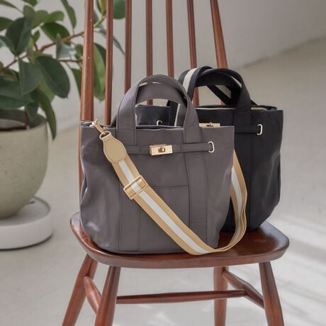 [^ԁF310001296]\25AW\fC[gɂ傤ǂTCỸV_[g[gobOוX}[gɎ^ׂAp[e[Vt̃Ce[vobOBɂ͎d؂肪AzEX}zE|[`Ȃǂ𐮗Ȃ[ł݌vŁAo₷gQłBTCY̓RpNgȂKvȂ̂͂邿傤Ǘǂ́BV_[͎O\ŁA莝ł΂ߊ|łV[ɍ킹ăAWł܂BIEIt킸g₷Âoʋ΁EʊwɂtBbg閜\obOłBV[Y܂BC e[v V_[t A4 g[giiԁF310-00-1282jY󋵂ɂX܂ɂĔ̔ꍇ܂BBeɂ菤i̐FقȂČꍇ܂BîF́AB摜QlɂĂBipׂɁAAeV^OKmF̏Ap͂舵B摜̏i̓TvłB ۂ̏iƎdlAHATCY኱قȂꍇ܂B