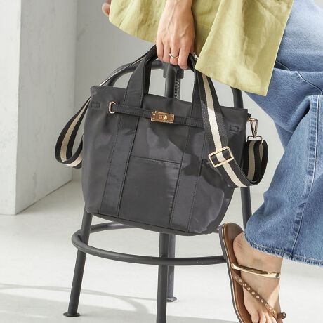 [^ԁF310001296]\25AW\fC[gɂ傤ǂTCỸV_[g[gobOוX}[gɎ^ׂAp[e[Vt̃Ce[vobOBɂ͎d؂肪AzEX}zE|[`Ȃǂ𐮗Ȃ[ł݌vŁAo₷gQłBTCY̓RpNgȂKvȂ̂͂邿傤Ǘǂ́BV_[͎O\ŁA莝ł΂ߊ|łV[ɍ킹ăAWł܂BIEIt킸g₷Âoʋ΁EʊwɂtBbg閜\obOłBV[Y܂BC e[v V_[t A4 g[giiԁF310-00-1282jY󋵂ɂX܂ɂĔ̔ꍇ܂BBeɂ菤i̐FقȂČꍇ܂BîF́AB摜QlɂĂBipׂɁAAeV^OKmF̏Ap͂舵B摜̏i̓TvłB ۂ̏iƎdlAHATCY኱قȂꍇ܂B