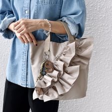 【WEB限定】チャーム 付き フリル トート
