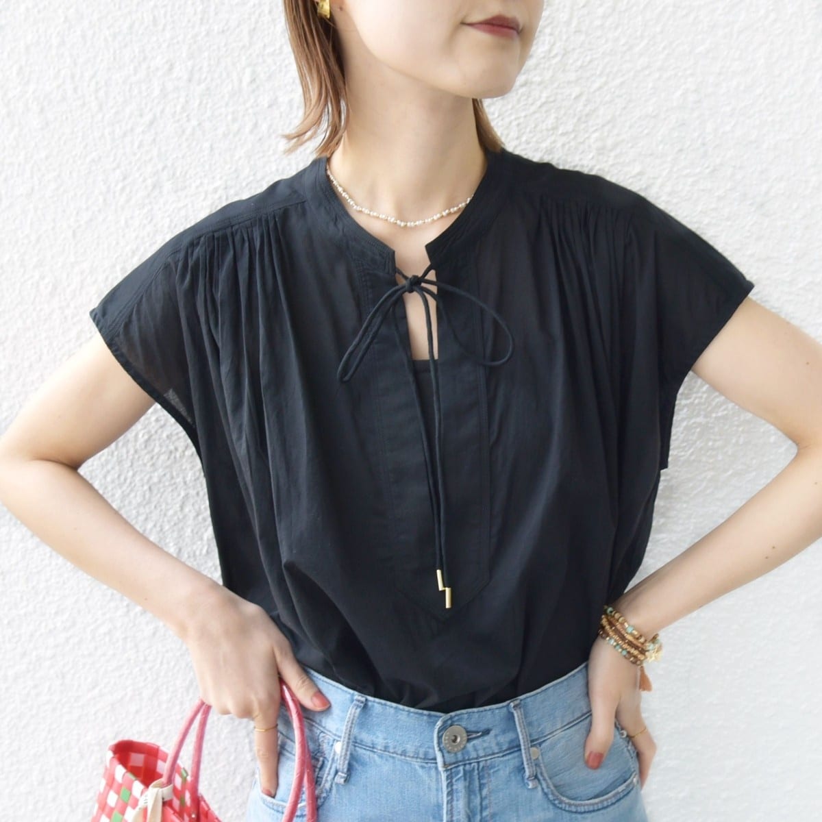 【美品】mizuiroind タックブラウス　ブラック　フレンチスリーブ 美品】mizuiroind タックブラウス ブラック フレンチスリーブ