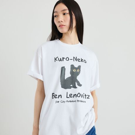 [^ԁF112131035]City Ambient Productsʒ́hBen LenovitzhDOG&CAT TVcoIyfUCz炵DOGCAT TVcʒBvg̓tgƃobN2WJƂȂĂ܂BM[tBbĝ߁AꖇłAHD̃Ci[ƂĂpł܂BvgႢőĂ݂AyAbN߂łByBen LenovitzzixEmrbcjNew YorkݏZ̃A[eBXgłAuArt on Blockv̑nƎ҂łBen LenovitzixEmrbcjBBen LenovitźANYubÑuhVbvuFishs Eddyv̑nݎ҂łAJulie GainesiW[EQCYjDave LenovitzifCuEmBbcĵƂɐ܂AcA[gɈ͂܂炿܂B`[tɁA|bvƃtH[NA[ggݍ킹[Aނ̍íAuԂɘbĂсAerԑgւ̍i񋟂ȂǊ͑ɂ킽܂BybgƂȂAE1̃A[gs[Xy݂ByCity Ambient ProductsziVeB ArGg v_NcjSHIPSĂV[xyCity Ambient ProductsziVeB ArGg v_NcjBUrban / Revival / Culture ɁAE𒴂Rȕ\ǋBt@bV邷ׂĂ̐lBɌj[X^_[hBuAmbientvƂ́Au͂́vu͂vuӂʂ́vȂǂ̈ӖAdqy1WƂāuy/Ambient MusicvƂĂgĂ܂ByCity Ambient Productsz󂷂ƁqssirƂȂA̓ssɗnރv_NgĂĂ܂ByӎzipׂɁAAeV^OEl[KmF̏Ap͂舵BBeɂ̓p\REX}[gtHȂǂ̉{ɂāAۂ̐FƈقȂČꍇ܂B@i̐F͏iP̂ŎBe摜QƂB摜̏i̓TvłB@ۂ̏iƎdlAHATCY኱قȂꍇ܂B