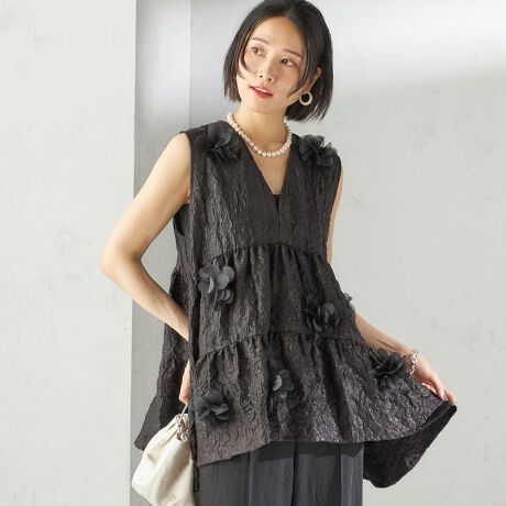 [^ԁF311730009]fUCNbVTegp[ṼeBA[huEXłBAVg[ɕtԂ̃`[t|Cgŉ؂₩ŃtF~jȈۂ^Ă܂BlXȃ|gXƍ킹悤肪B邭炢̐▭Ȓݒɐݒ肵܂Bfތ򊴂ƒ悢n̂NbVTełBACsvŎ舵₷AŎ􂢂\łBR[fBl[gԂ̃`[tۓIȂ߁AVvȃpcƍ킹ăuEXɍۗR[fBl[g߂łBY߂ȃe[p[hpc⃏Chpcƍ킹ONX^CA܂fjȂǂ̃JWA|gXƍ킹OFFX^Cƒ񂵂܂B₢킹iԁF311-73-0009yTORRAZZO DONNAzigbcHhijoΏΊɂȂA܂ƂΐEL郂[hAtF~jAJWAB^ɂ͂܂ȂWXTORRAZZO炵iɁBjbg̃vtFbViƂāA܂ƂlȂASn̂悳Ă炦悤OIɂVGbgBgh݁ACgJ[[NBւ邷ׂĂ̐l؂ɂ uӂÂv̏oƏΊAAt@bVł͏IȂ𐢊E֓͂B̏i͑fނ̓ÃfP[gȕ́Ahꍇ܂B\߂ӂBipׂɁAAeV^OEl[KmF̏Ap͂舵B