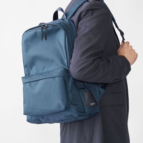 [^ԁF118400108]rWlXAigő劈ԈႢȂ̗eʂՂobNpbNoIyfޓzϋvAyʐɗDꂽiCfނgpBKVKVgĂobOɎdオĂ܂ByfUC/X^COzx[VbNȃtHƃVvȐFŃIAItŎg₷iB召3̃Wbvt̃Xy[X݂ACXy[Xɂ̓^ubgp\R[\ȑ傫ڂ̃|PbgzuArWlXłg₷`ɂȂĂ܂BTChɂ͎O\ȃL[[VA|Cg̃fUC܂Bfނ̃g[gobO܂Bi:118-40-0082[TCgɂ(nCt/-)ł̕iԕ\LƂȂ܂ByӎzY󋵂ɂX܂ɂĔ̔ꍇ܂BipׂɁAAeV^OEl[KmF̏Ap͂舵BBeɂ̓p\REX}[gtHȂǂ̉{ɂāAۂ̐FƈقȂČꍇ܂B@i̐F͏iP̂ŎBe摜QƂB摜̏i̓TvłB@ۂ̏iƎdlAHATCY኱قȂꍇ܂B