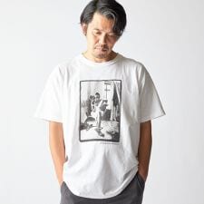 シップス(SHIPS)のSHIPS: 80S SADE フォト Tシャツ