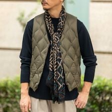 シップス(SHIPS)の【SHIPS別注】TAION: ダウン ジレ