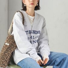 《予約》【SHIPS別注】Odub:Vネック ロゴ カーディガン