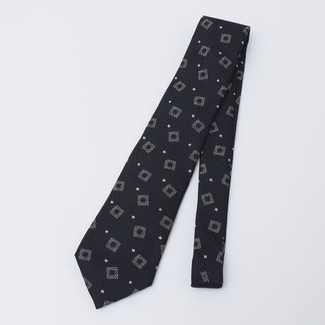 [^ԁF118200295]Puccini ؂₩ȃW̐ngpRlN^Cyfޓ/fUCzVN/E[ȃfނgplN^CłBF̐FgpW̐nƂȂĂAŝ\ʊƂȂĂ܂B_ɔzuꂽ召̃R񌳂؂₩ɉo܂BlN^Cʂ̖D킹̂܂D͎DŎdグĂ܂ByX^COzx[VbNȃX[cX^CWPbgX^C܂ŕLg܂BlN^C̈ۂAWPbgEVcȂǂ̃ACe̓VvȂ̂ł܂Ƃ߂ƏiȃX^COɁBE[ł͂܂ANъ͋Ȃ̂Şт̃X[cƂ̑ǂgĂ₷1{łByPuccini z(vb`[j)SHIPS̃GNXN[VuuhƂāA2021FWV[YX^[gPuccini(vb`[j)Buh́A{ƂȂIygXvlh̍ȉƂłWREvb`[jɗRĂ܂BgpĂ鐶nׂ͂āAC^A̘V܃t@ubN[J[Fermo Fossati(tFEtHbT[eB)|Ă܂BD́AJȍƑϋvǋyׂL̖DHɂănhChɂĂ܂BɁAn͕\nłgقǂ̃NIeB̗̂̂pAѐc\n̑fފɍ킹ĕύXȂǍוɎ܂œOIɂdグĂ܂BSHIPSlA̗mɍ킹邾ŐVNɉfVĂƂāAIWieBABꖳȃ^CuhłByFermo Fossatiz(tFEtHbT[eB)Fermo Fossati(tFEtHbT[eB)́A1871NɃC^AEofBABR[^xl[IőnƂt@ubN[J[̃uhBEōŏɋߑIȃlN^Cpt@ubN̐YlmƂŒmĂAC^AōłÂVNt@ubNHŐYĂ鐶ńA荞܂ꂽfBe[ƃGKgɒ]܂B鐢EŌẪVgD@gpĖaDtXRł]lĂ܂Byӎzi͂܂炷ɔz炨oBԂ̂܂܂ɂ܂Ƃ̌ƂȂ܂Buݎv́A匕̗ɂ鎅̂ƂŁAlN^CԍہA̎Ƃŗ͂𕪎UADƃlN^Ĉ̐n̔jh܂B@ɓ荞ł邱Ƃ܂BBipׂɁAAeV^OEl[KmF̏Ap͂舵BBeɂ̓p\REX}[gtHȂǂ̉{ɂāAۂ̐FƈقȂČꍇ܂B@i̐F͏iP̂ŎBe摜QƂB摜̏i̓TvłB@ۂ̏iƎdlAHATCY኱قȂꍇ܂B