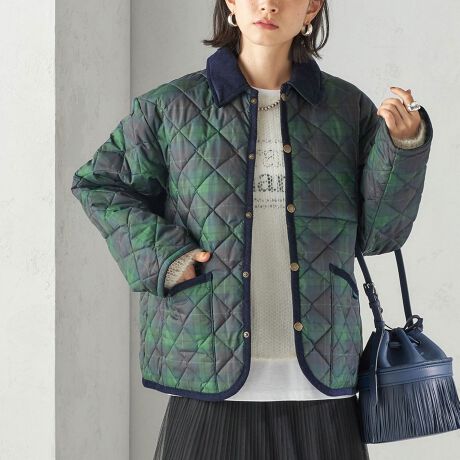 [^ԁF314070017]\25AW\u50th ANNIVERSARY ITEMv50NLOAXyVȕʒACepӂ܂BfUCNVbN2C`_ChLeBÕWPbgIɃAWVACeBNbvh̃fUC2̃pb`|PbgłB{NV[ȃVGbgԂ̃|CgŁApɑO猩Ă猩ĂffUCłBR[fBl[gSHIPSIWĩ^[^`FbNgpĂAVvȃR[fBl[gɏiȉ؂₩Ă܂BfjX^CŃJWAɂAXJ[gX^CŃNVbNɂ킹Ă܂Bʒ|CgLAVENHAMԑfނ̃uX^[SHIPS TARTANvgɂ͂ȂXyVȕʒACełBf̓NbvhŃ{NV[ȃVGbgƍ\zIȃtBbǵuTeynhamieCijvx[XɁASHIPS TARTAÑ[hɍ킹ĒύXALR[fBl[gɓނ悤܂B܂AtgfUCLAVENHAM炵XibvdlɕύX܂B₢킹iԁF314-07-0017V[Y܂BySHIPSʒzLAVENHAM: 50th ANNIV TEYNHAM E[(iԁF314-07-0016)yLAVENHAMzixnj1969NɐݗAX̓LeBOH{ngăGUxX̏np̖ѕziz[XEuPbgj쐬Ƃn܂AnpƊEł̒nʂm㈤DƎgpWPbg̗v]ɉƋɁA1978Nɔ\ꂽ_ChELeBOEWPbgȍ~At@bVƍi˔lCuhւƐĂpuhłB܂Auh̃LeBOOEMŎ|ApxM[łnp̃uPbggpĂ邱ƂłM̂uhɂȂ܂B-------------------------------------ň݁FԐLkFLF򊴁FL|PbgFL􂢁F-------------------------------------Beɂ菤i̐FقȂČꍇ܂BîF́AB摜QlɂĂBipׂɁAAeV^OKmF̏Ap͂舵B摜̏i̓TvłB ۂ̏iƎdlAHATCY኱قȂꍇ܂B