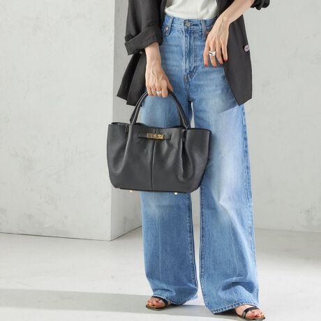 [^ԁF310001403]\25AW\lCuhBEAUREV^g[gobOoIiȃV{̂鋍vgpA^bNƊۂ_炩ȃtH\t̃g[gobOBۂ݂̂fUCŁAꖡႤ͋CɎdオĂ܂BBEAUREȂł͂̃RXgptH[}XŁAʋ΂̐VԂɂ߂̃ACełB₢킹iԁF310-00-1403yBEAUREzijBeauc@RealisercBEAUREĂ̂̓x[VbNƃghꂽVѐŜfUCB炩̃IWiU[ACRBVvŒ̂ƁAVƂ̏o؂ɁARZvgɂuhłB̐i͓Ɠȕo߂ɓȉH{Ă܂BLY≘AF͂͐i{̂̂ł̂ŁAB̐iɎgpĂfނ́AC⊾JȂǂɂ鐅ʂɂFAFڂ肷\܂̂ŁAFWFn̗mƂ̑gݍ킹͒ӂĂ舵BBeɂ菤i̐FقȂČꍇ܂BîF́AB摜QlɂĂBipׂɁAAeV^OKmF̏Ap͂舵B摜̏i̓TvłB ۂ̏iƎdlAHATCY኱قȂꍇ܂B