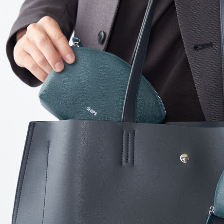 [^ԁF110000006]IWiv́ySAFFIANO LEATHERzV[Y|[`ւƎdグWEBACeoIyfޓzhSAFFIANOhƂ͌^̖́BiȌ򊴂ƂƂɁA̖ڗɂŌڂł͂Ȃpɂxł܂B_炩Ȃ₩ŁAɓނ悤ȑfފɎdオĂ܂ByfUCzϕiJM̗lXȏ̎[ɕ֗ȃTCYByʂŎ^т₷dオłBtgɃuhSĂA肰ȂANZgɁB25FWyWEBzySAFFIANO LEATHERzV[Y^: 110-00-0005i: yWEBzSHIPS:ySAFFIANO LEATHERzVbN 2g[ L[P[X^: 110-00-0007i: yWEBzSHIPS:ySAFFIANO LEATHERz~j |[` obO `[[TCgɂ(nCt/-)ł̕iԕ\LƂȂ܂Byӎz9ڂ̎ʐ^̃L[P[X͕t܂B^: 110-00-0005i:yWEBzSHIPS:ySAFFIANO LEATHERzVbN 2g[ L[P[XY󋵂ɂX܂ɂĔ̔ꍇ܂BipׂɁAAeV^OEl[KmF̏Ap͂舵BBeɂ̓p\REX}[gtHȂǂ̉{ɂāAۂ̐FƈقȂČꍇ܂B@i̐F͏iP̂ŎBe摜QƂB摜̏i̓TvłB@ۂ̏iƎdlAHATCY኱قȂꍇ܂B