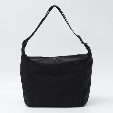 [^ԁF118400096]MODEL NAME: SHOULDER BAGOUTER FABRIC100D NYLON CORDURA OXFORD HEAVY WASHERCOUNTRY OF ORIGINVIETNAM[J[i / J[MODEL NO. BCL-28 / COLOR. BLACK 3yfޓ/fUCzlCBCL-28Vfނgpf̓ołBuhS^ꂽṽl[gpĂ܂BTChɂ̓t@Xi[|Pbg𓋍ڂĂ܂BobN{̂̒Ƀ|Pbg𓋍ځB\n100DiCbV[HR[fngpĂ܂B\ʂ̃VƎ̕\Ă܂ByBAICYCLON by bagjack/oCVN oC obOWbNzẼvbZW[ׂ̈̃hCc̃JX^baguhubagjackv ̃ZJhCuBAICYCLONvBfUCi[́uPeter Brunsbergv̓x̕ǕO܂œhCc̍oGc̗{wZŃṽoG_T[ɂȂׂ PɂAx̕ǕAbZW[ƂĂ̎dJnBƒԂׂ̈ɐ삵JX^obO̕]L܂H[ݗBȂfނgpĂAṽbZW[̎gpɑς鋭ƊShmۂƂNwAƎ̃NCbN[XVXe bZW[ƊEAt@bVƊE]𓾂ĂAߔN̓bZW[obÔ݂Ȃ炸AhCcRꕔ̑AnEbhf̏Jɂ̏LĂByӎzi͂܂炷ɔz炨oBԂ̂܂܂ɂ܂Ƃ̌ƂȂ܂BipׂɁAAeV^OEl[KmF̏Ap͂舵BBeɂ̓p\REX}[gtHȂǂ̉{ɂāAۂ̐FƈقȂČꍇ܂Bi̐F͏iP̂ŎBe摜QƂB摜̏i̓TvłBۂ̏iƎdlAHATCY኱قȂꍇ܂B