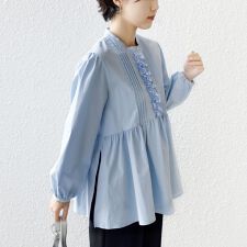 【WEB限定】〈手洗い可能〉フリル 刺繍 ペプラム ブラウス