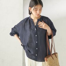 《一部追加予約》〈手洗い可能〉IMPERIAL LINEN 混 バンドカラー スキッパー シャツ