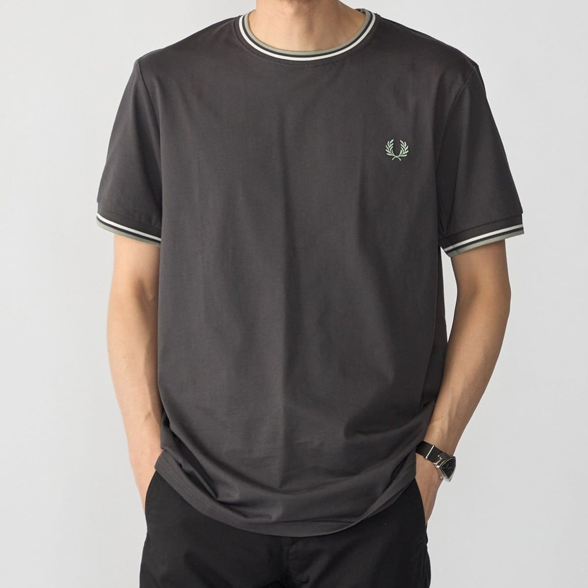 [�}���C]FRED PERRY: M1588V_TWIN TIPPED/�V�b�v�X�iSHIPS�j �_�[�N�O���[