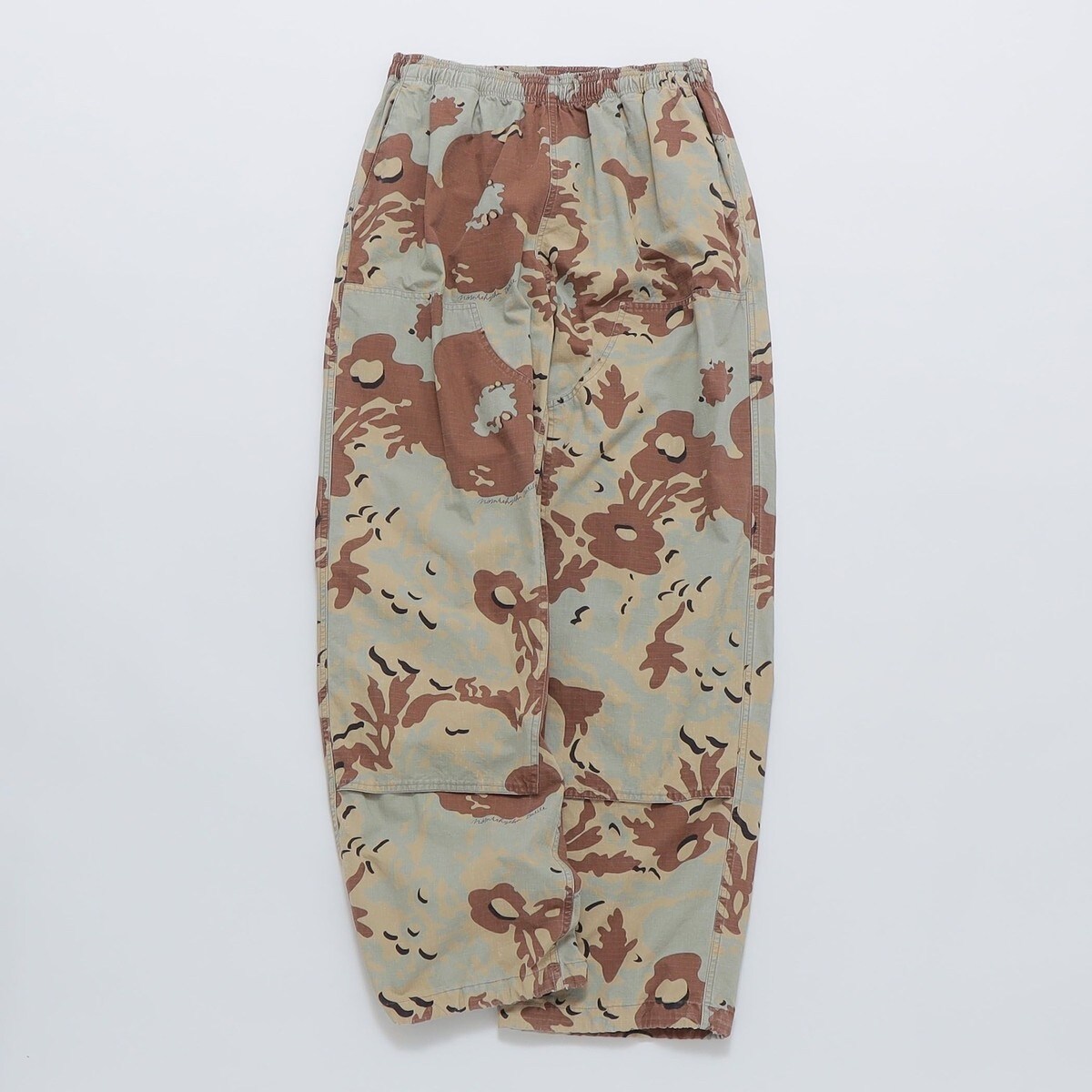 NOMARHYTHM TEXTILE: CAMO FLOWER DOUBLE KNEE PANTS | シップス(SHIPS