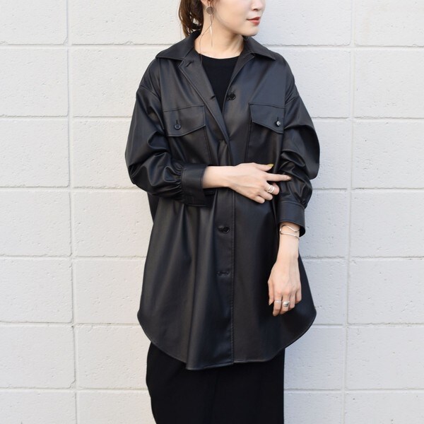 wai SHIPS 野尻美穂 シップス　wai ワイ　シャツ Wai：フェイクレザービッグシャツ◇ | シップス(SHIPS