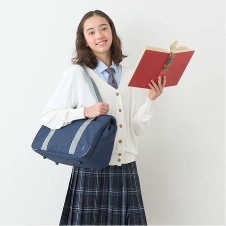 [^ԁF4751401]|CghイڂAx[VbNȃXN[obOłBeʃTCYȂ̂ŁAA4t@C⋳ȏȂǂƓ܂BO|Pbgɂ͒[łAhłDJByȂǂ̏d؂|Pbg{gz_[ȂǁA֗ȃXy[XقǂĂ܂BXNo w w Vw