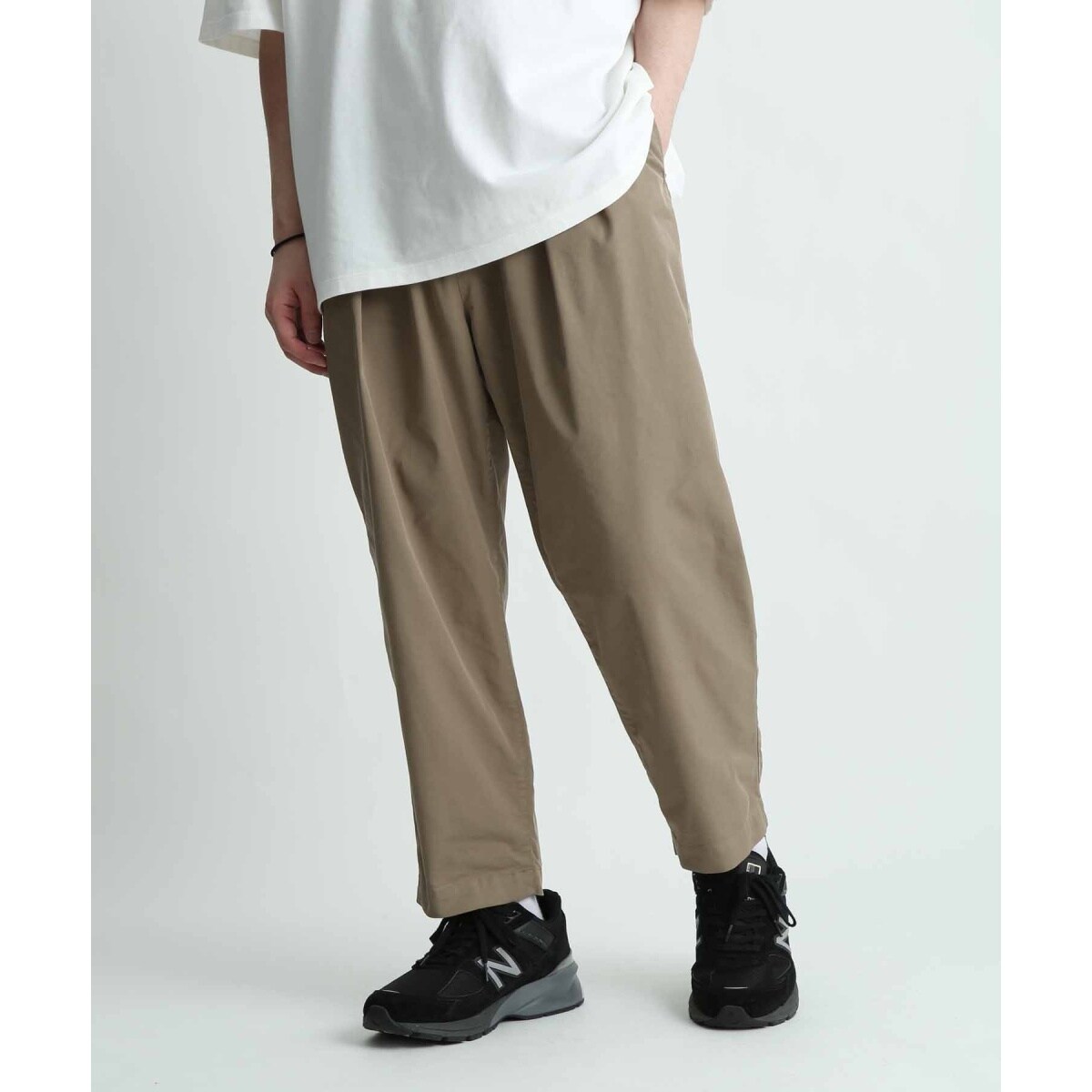 アダムエロペ　ベージュ パンツ セルフォードテーパード　2点 アダムエロペ テーパードパンツ ストレッチ スラックス センター