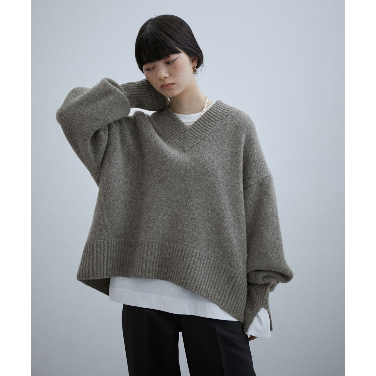 【アダムエロペ】ウールカシミヤニット　Vネック アダムエロペ】ウールカシミヤニット Vネック - メルカリ