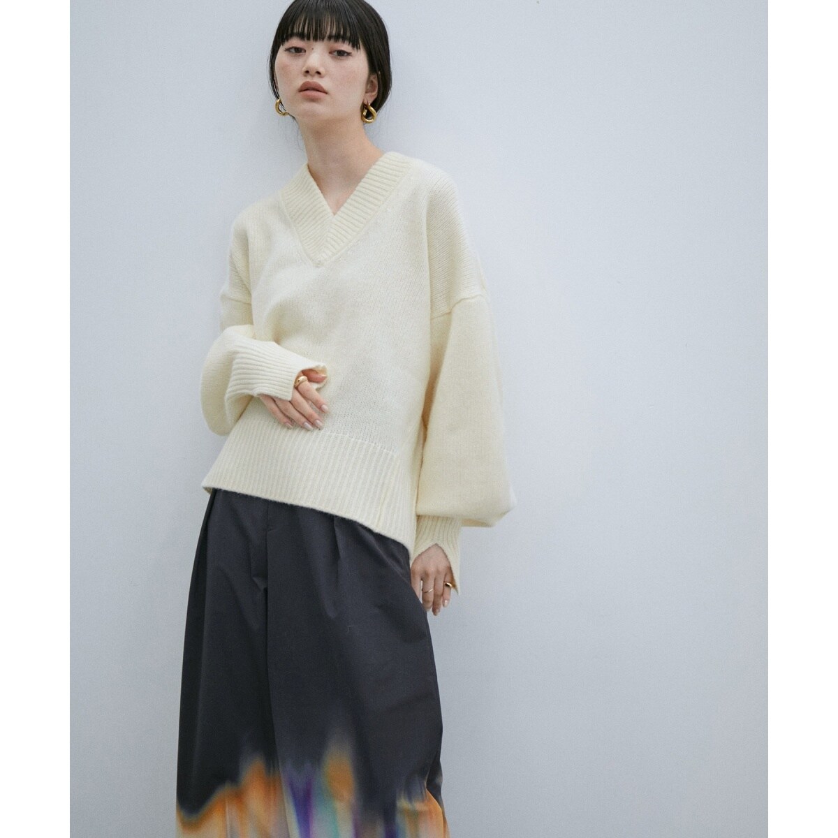 【アダムエロペ】ウールカシミヤニット　Vネック ADAM ET ROPE'（アダムエロペ）の「ウールカシミヤVネックプルオーバー